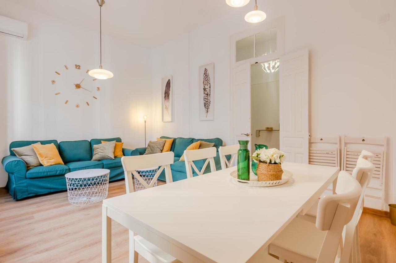 Avanti La Campana, Con Un Balcon Que Te Enamorara Del Ambiente De Sevilla Exteriör bild