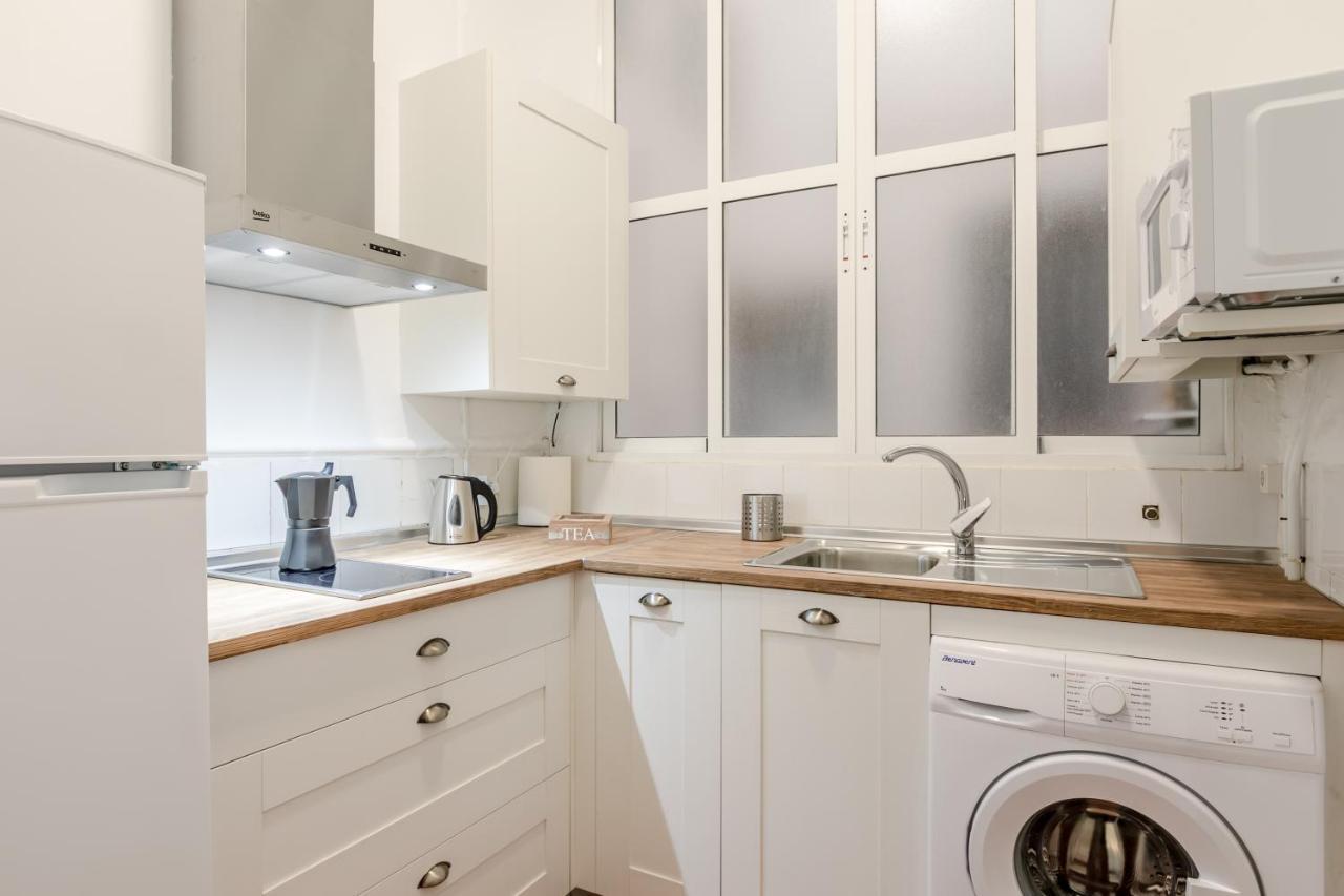 Avanti La Campana, Con Un Balcon Que Te Enamorara Del Ambiente De Sevilla Exteriör bild