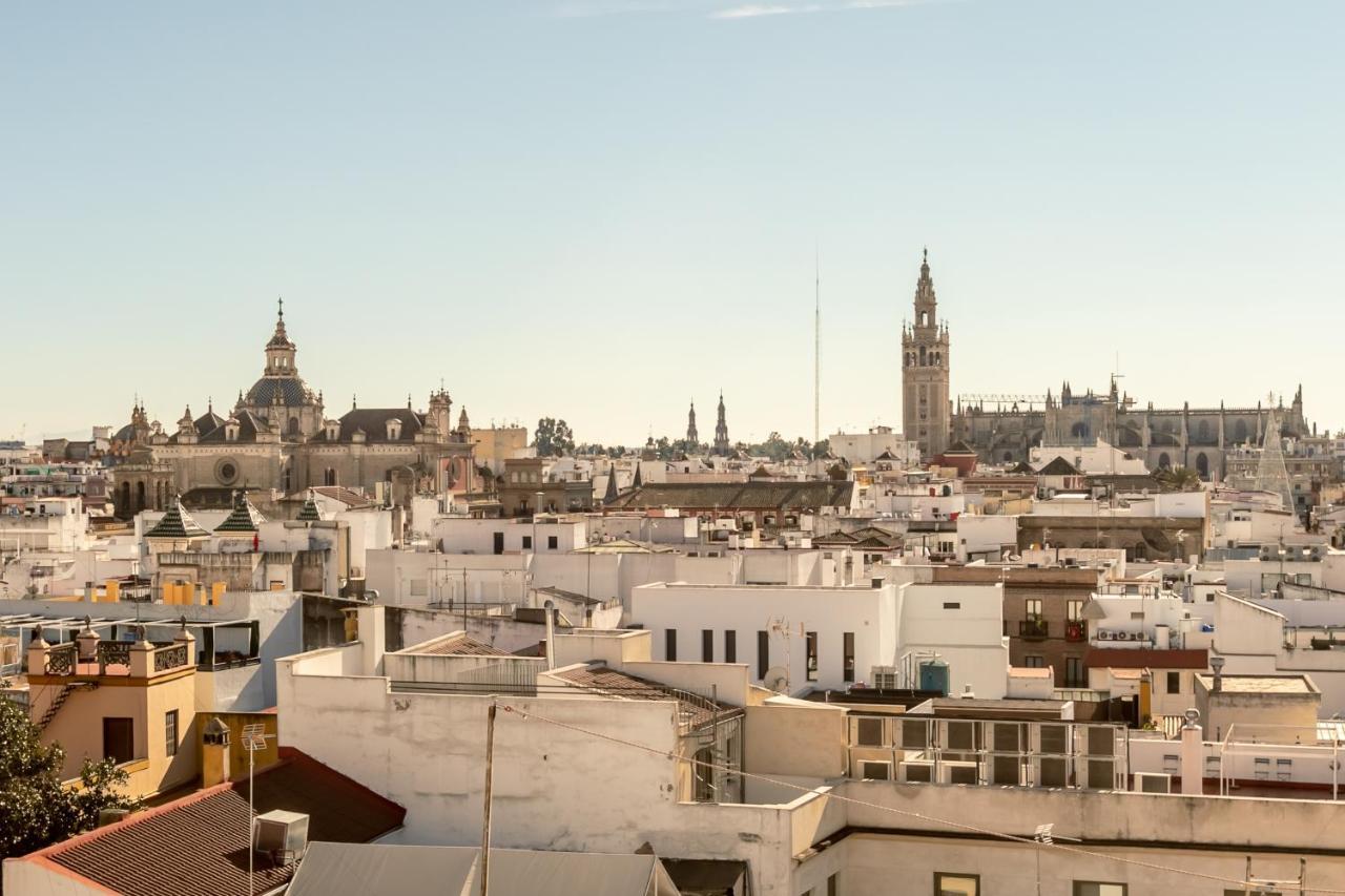 Avanti La Campana, Con Un Balcon Que Te Enamorara Del Ambiente De Sevilla Exteriör bild